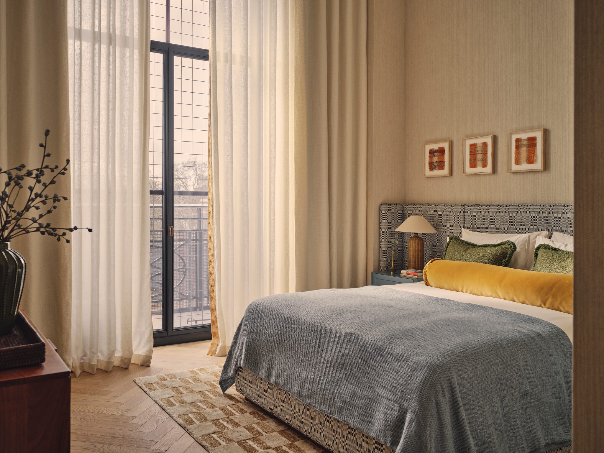 Principal bedroom at The Whiteley, Queensway